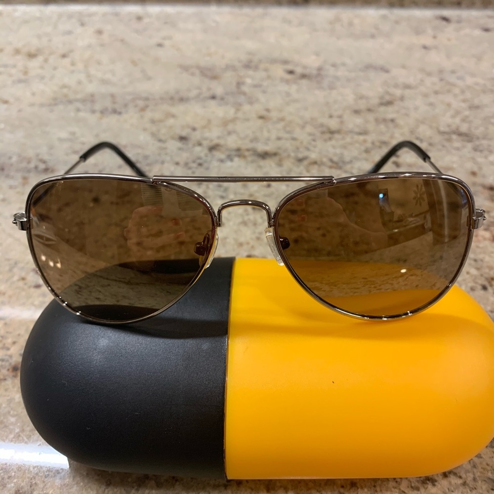 Kids Aviator sunglasses